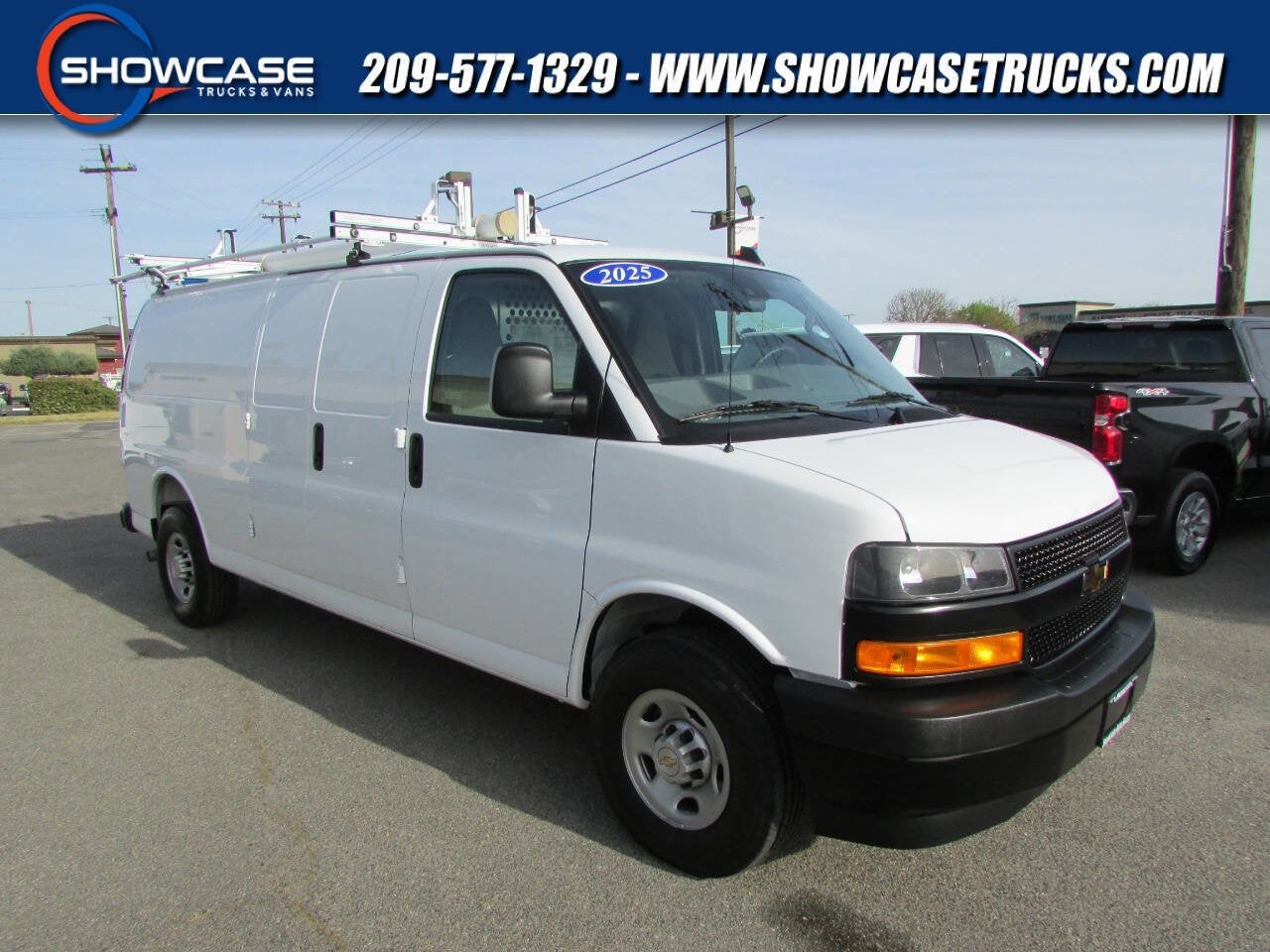 2025 Chevrolet Express Cargo Van 2500 3dr Extended Cargo Van in Summit White — front three-quarter view