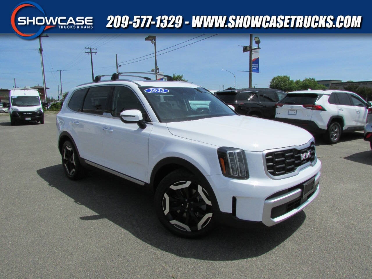2025 Kia Telluride S in Glacial White Pearl — front three-quarter view